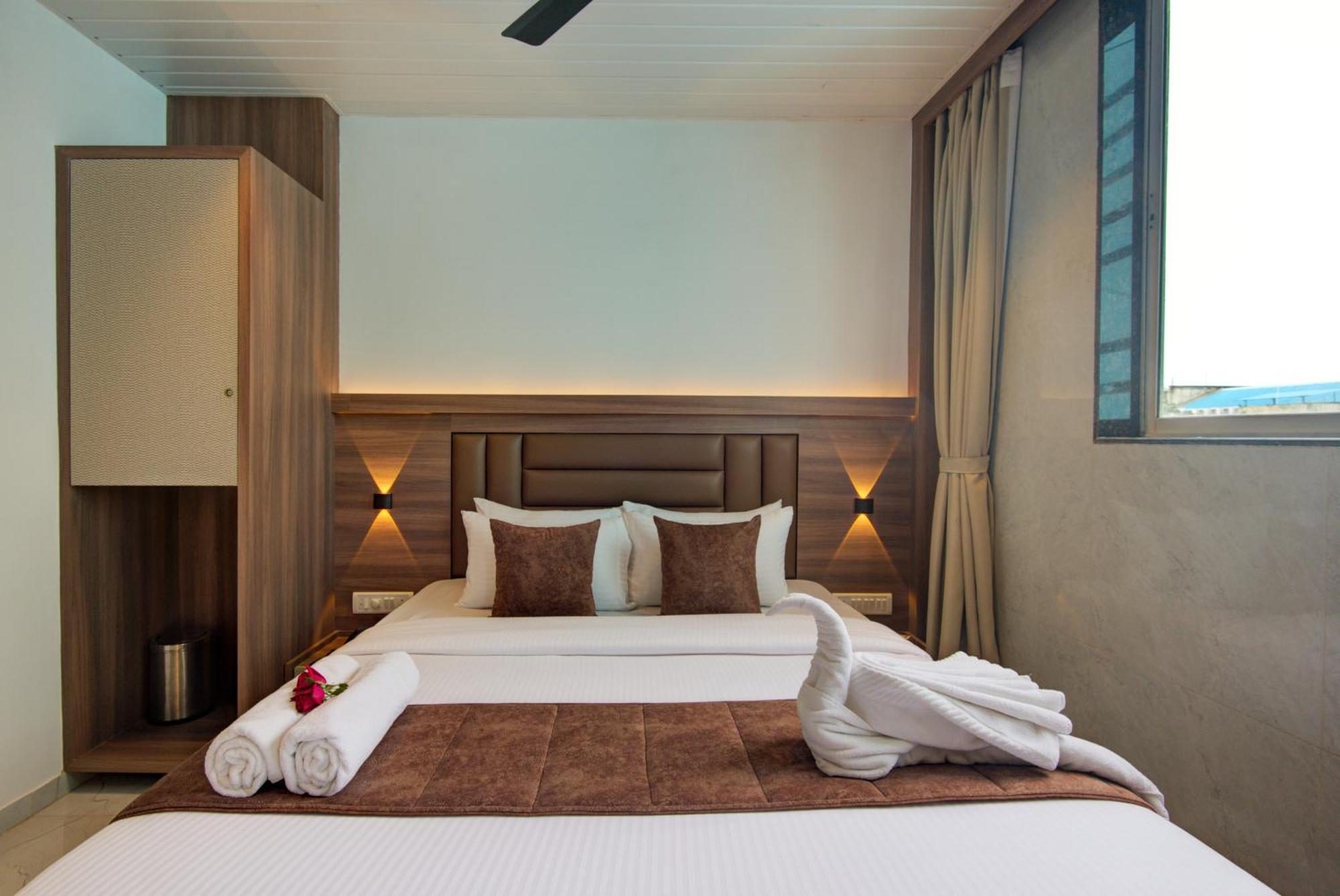 Hotel Galaxy Inn Navi Mumbai Zewnętrze zdjęcie