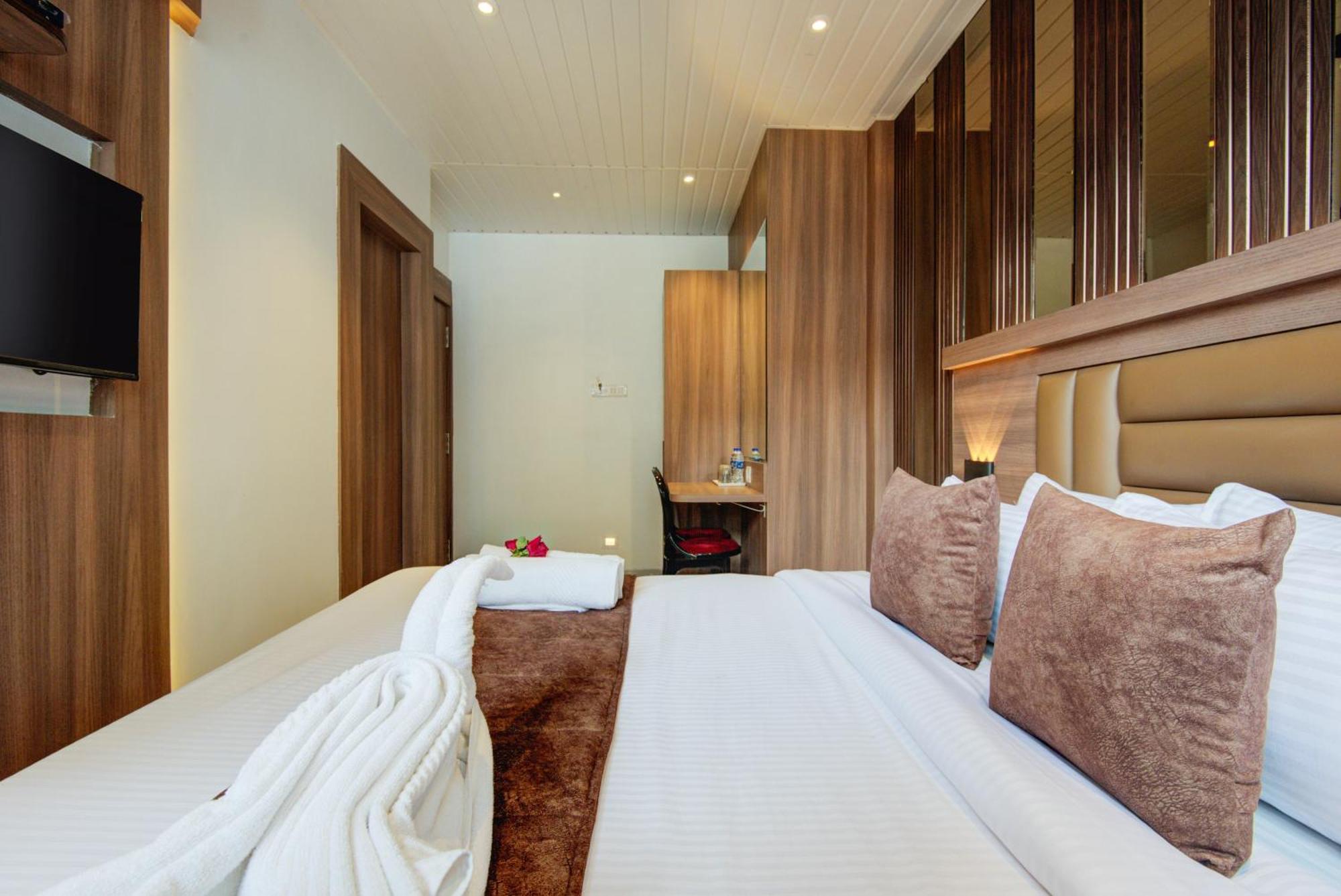 Hotel Galaxy Inn Navi Mumbai Zewnętrze zdjęcie