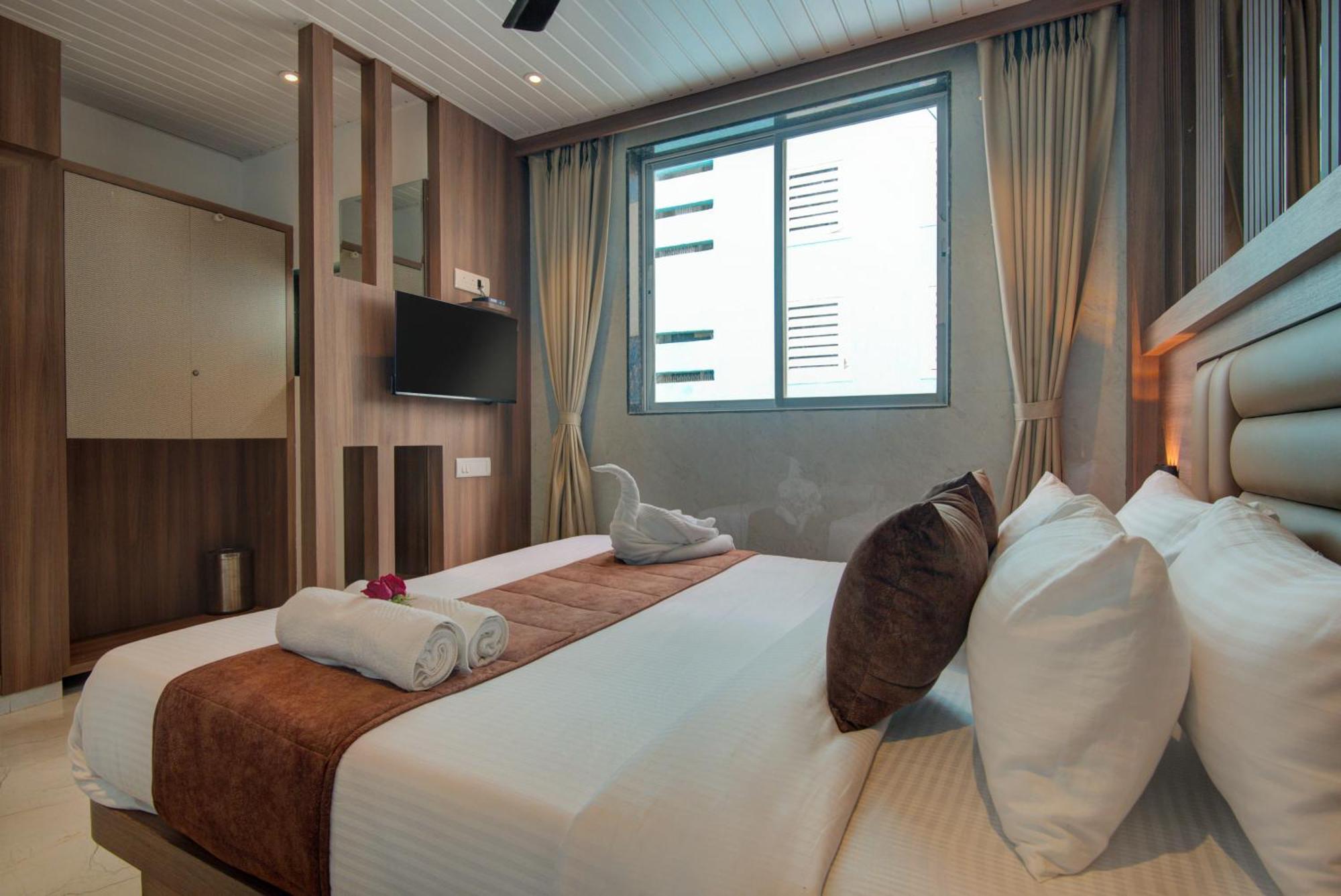 Hotel Galaxy Inn Navi Mumbai Zewnętrze zdjęcie