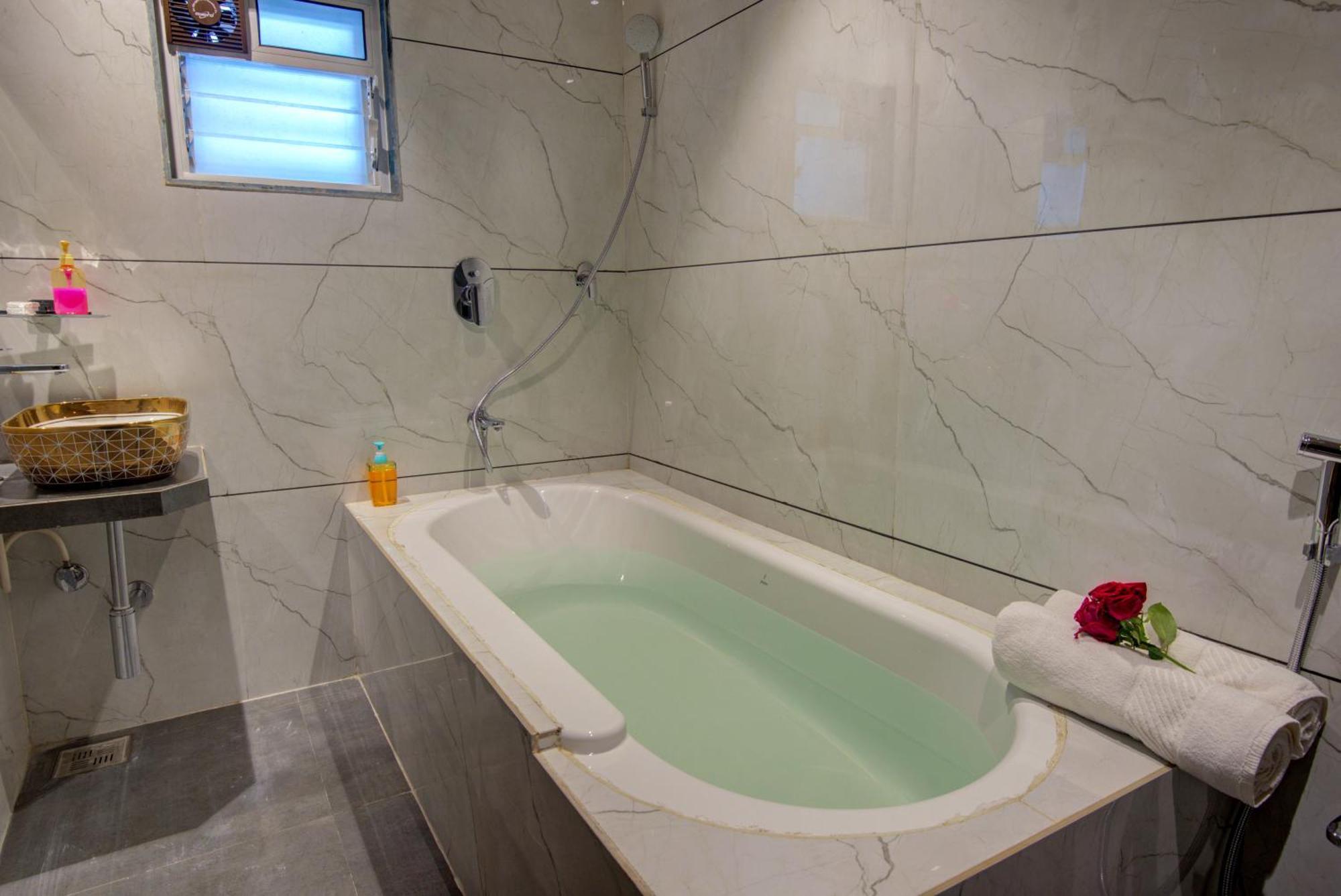 Hotel Galaxy Inn Navi Mumbai Zewnętrze zdjęcie